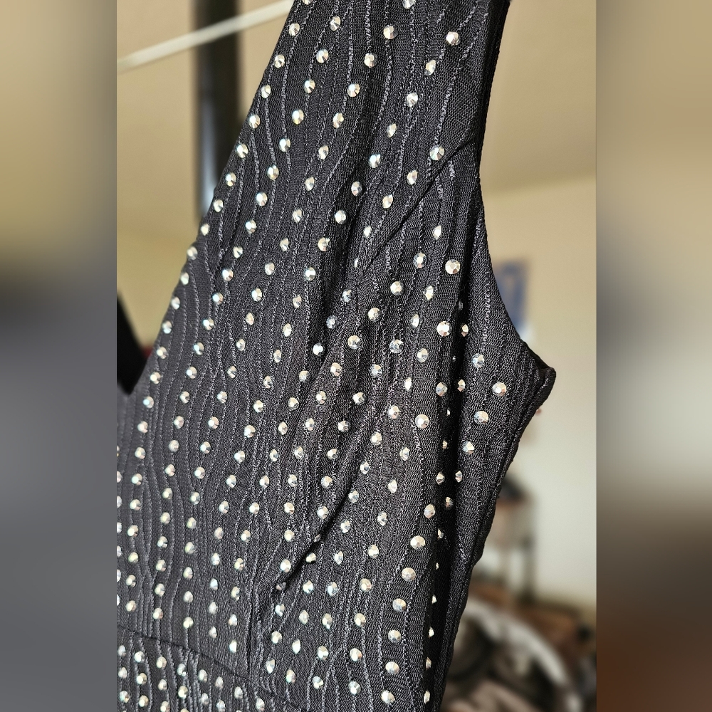 Sequin Bodycon Dress - Picture 4 of 9